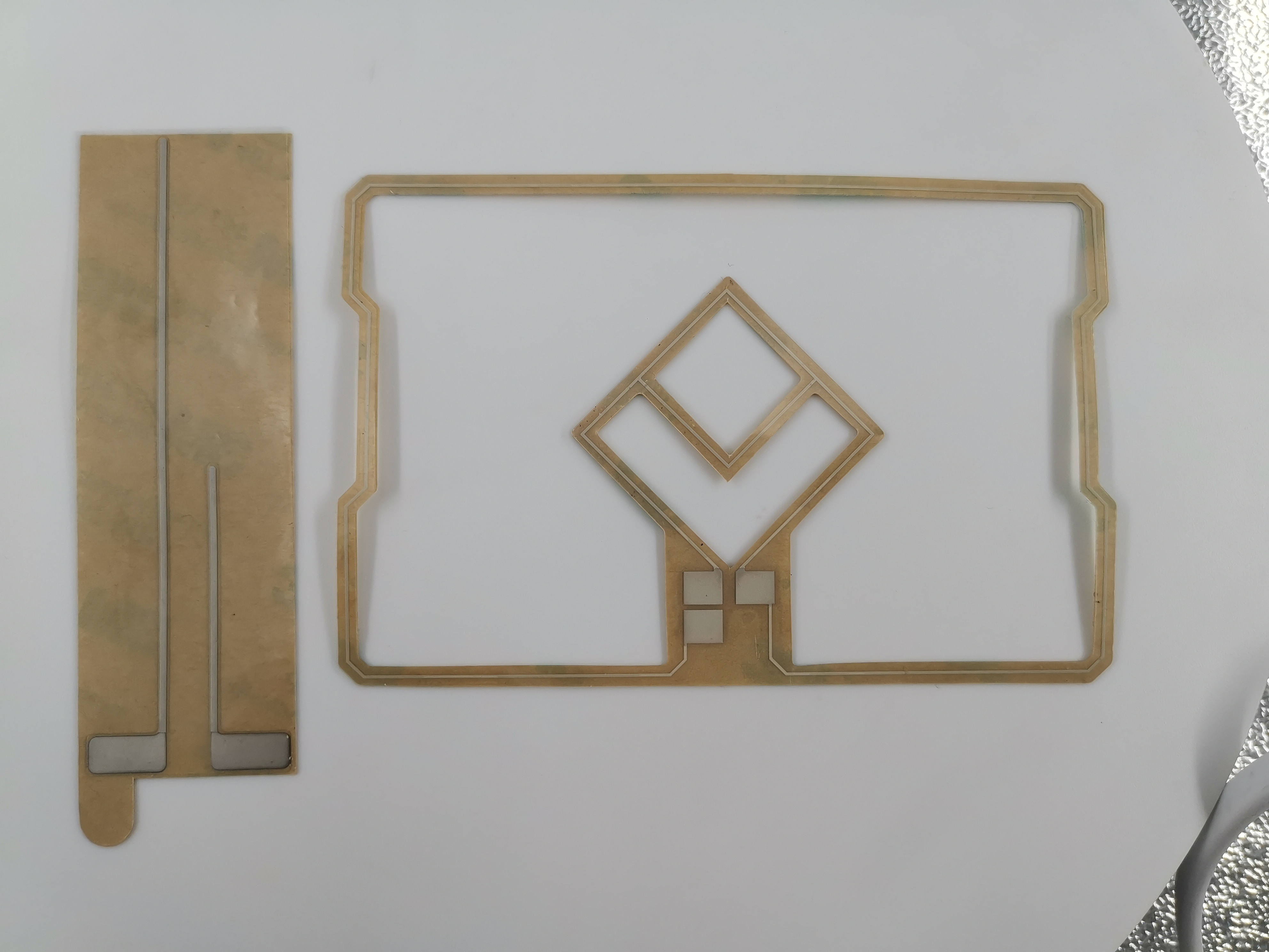汽車薄膜天線-汽車電視天線-汽車數(shù)字電視天線